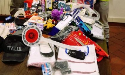 Sequestrati oltre 200 articoli a un venditore non autorizzato