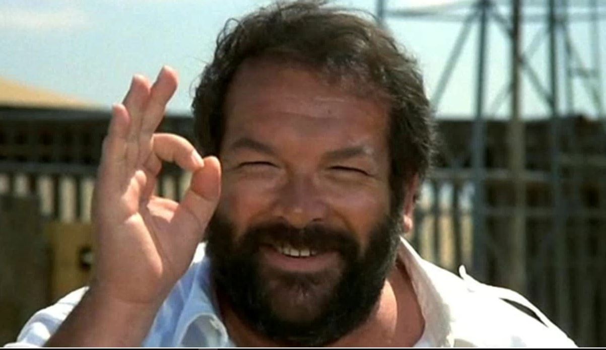 Il senatore Ferrara incontra il carrista che sta realizzando la statua dedicata a Bud Spencer