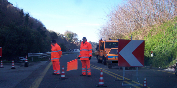 Incidente tra due mezzi pesanti sulla E45 a Pieve Santo Stefano: traffico bloccato in entrambe le direzioni