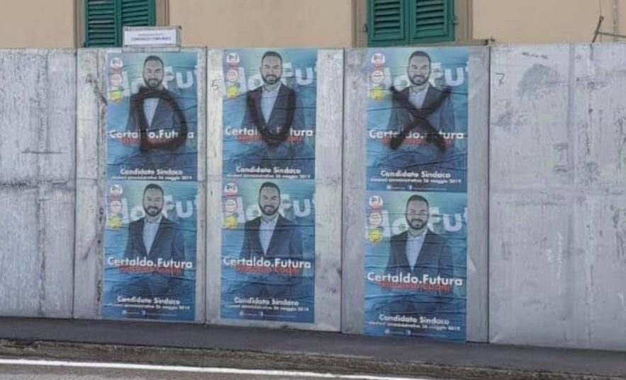 Amministrative Certaldo: la scritta “dux” sui manifesti elettorali di Giacomo Cucini
