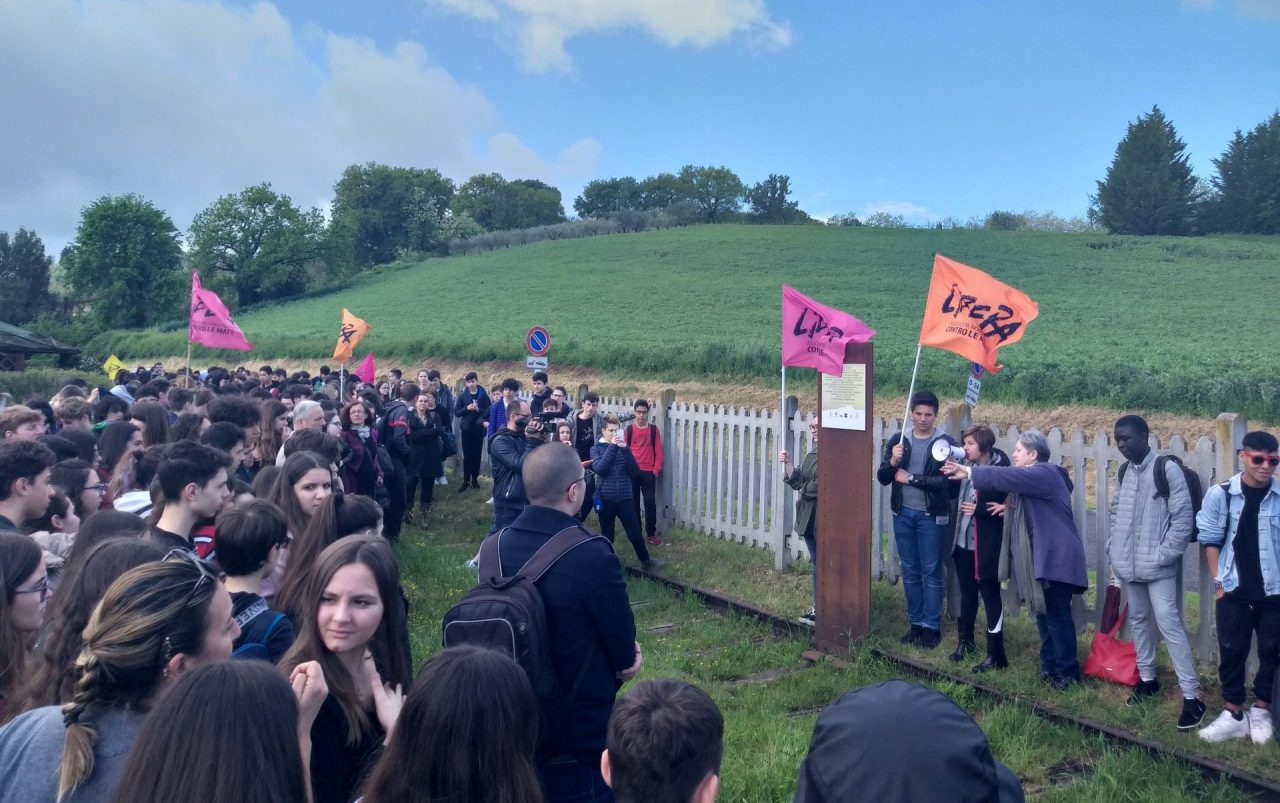 Trekking della legalità: studenti in marcia per la memoria VIDEO