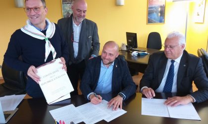 Elezioni Galligani firma intesa per scaricare dai redditi le tasse comunali VIDEO