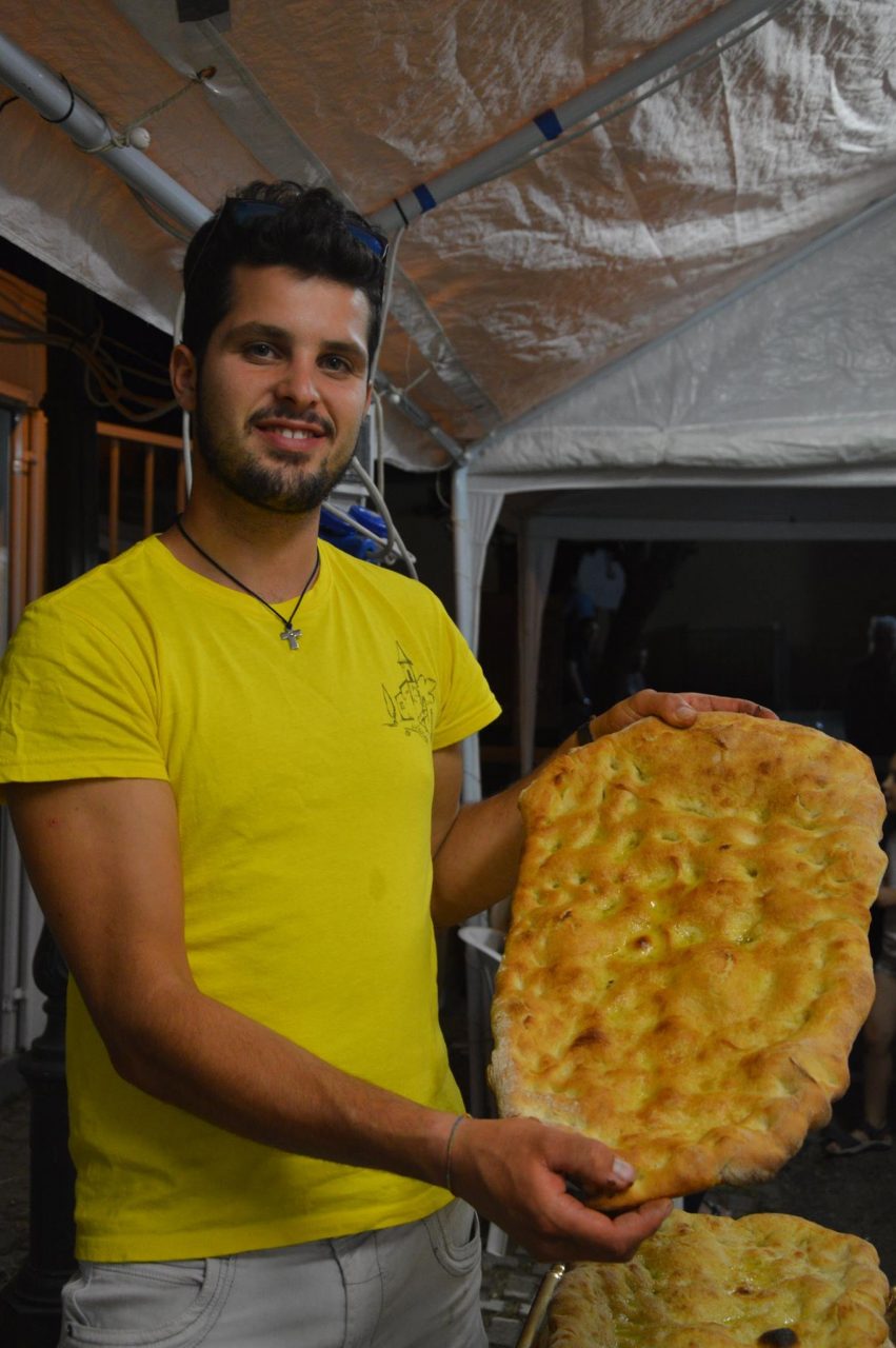 Sagra della Schiacciata all’olio, a Lucolena si mangia fatta lì per lì