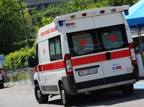 Siena, ubriaco infastidisce i passanti: denunciato un 29enne