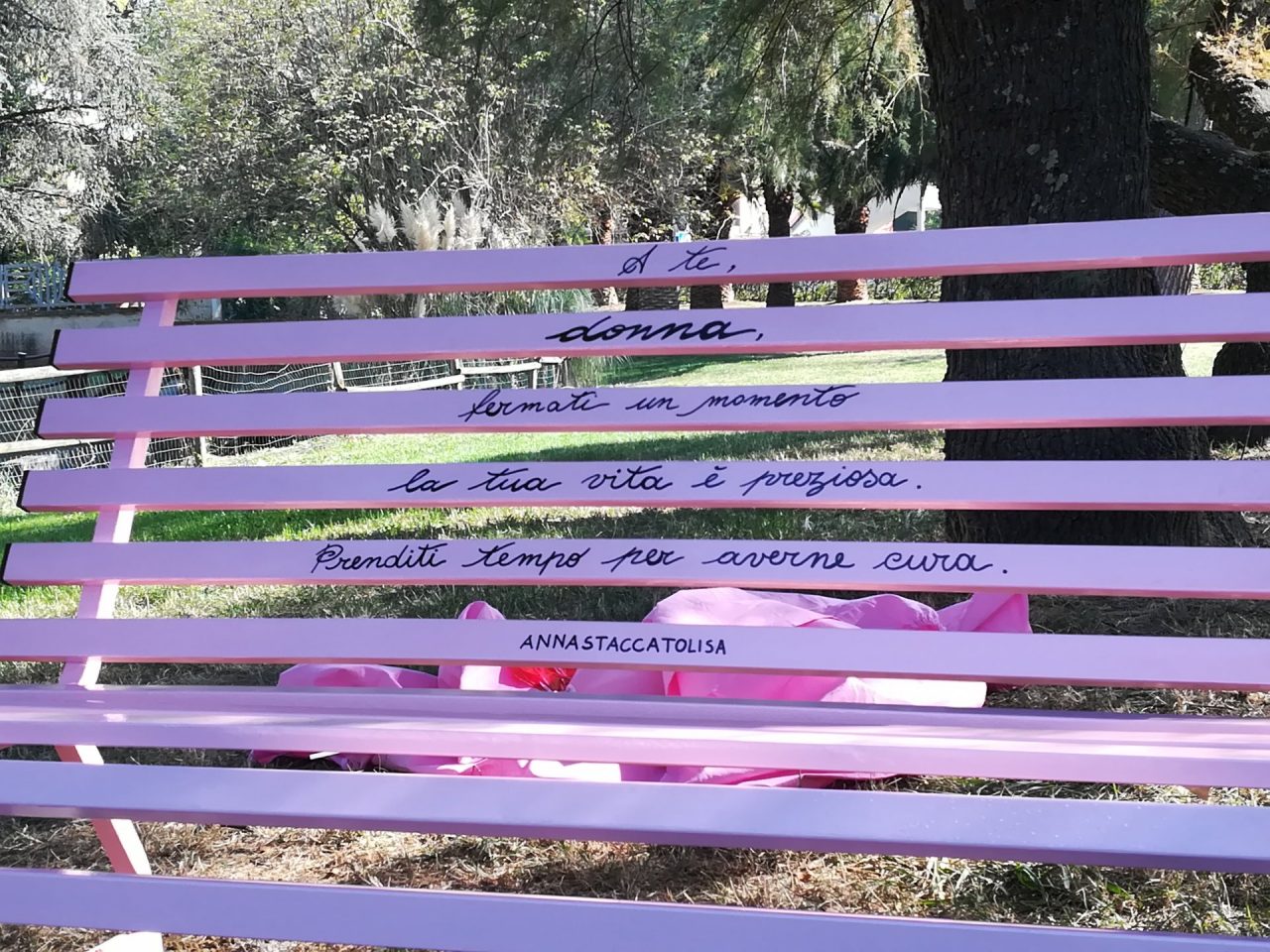 Larciano, sabato 8 giugno l’inaugurazione della quarta panchina rosa ai giardini della scuola media