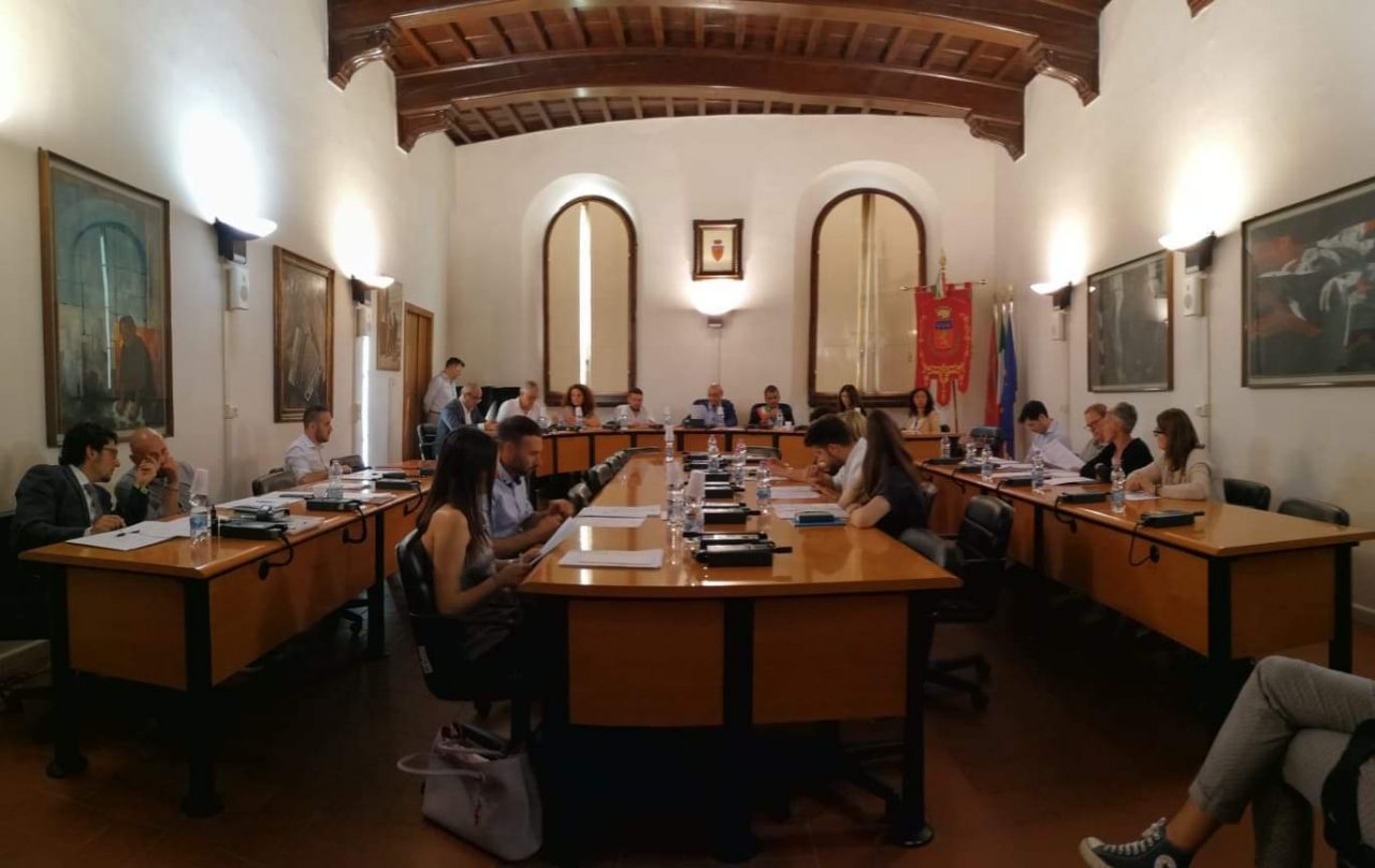 Consiglio Comunale Poggibonsi: Bussagli giura sulla Costituzione