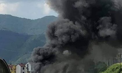 Incendio nella zona industriale di Vaiano