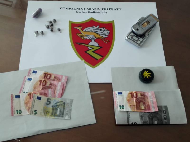 Bazar della droga in garage: arrestato 18enne pratese e suo coetaneo del Bangladesh