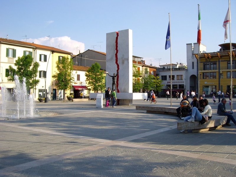 Mercoledì 3, prima serata con lo shopping del Ccn di Quarrata