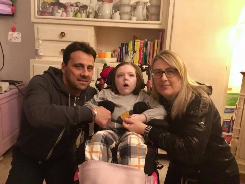 Apericena in famiglia per aiutare la piccola Camilla