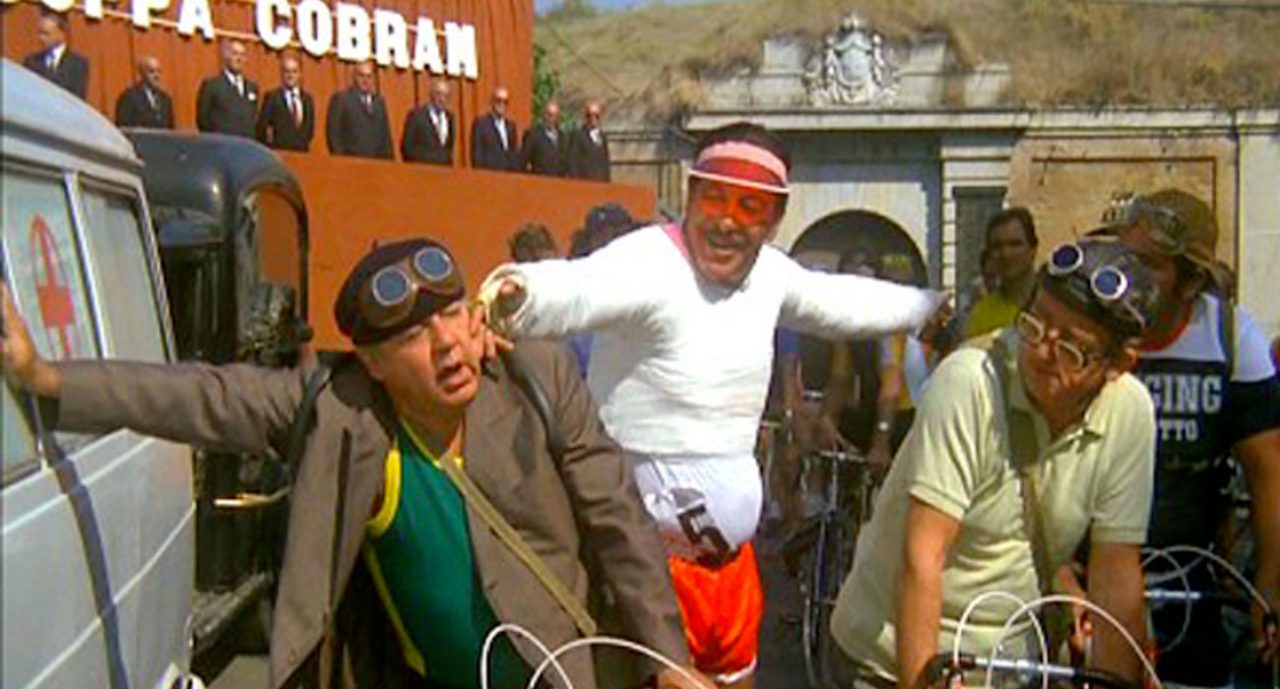 A Firenze si corre la goliardica Coppa Cobram, come nel film “Fantozzi contro tutti”
