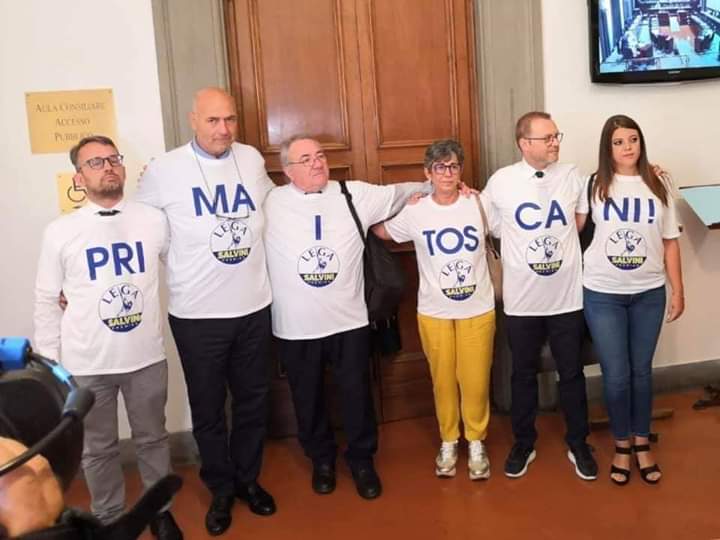 Protesta della Lega in Regione: la maglietta sbagliata tocca alla consigliera pistoiese