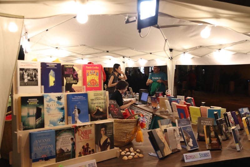 Biblioteca in piazza Poggibonsi, successo per l’iniziativa FOTO
