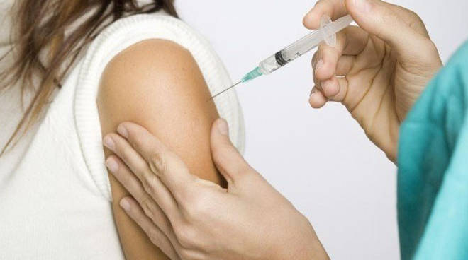 Vaccinazione antinfluenzale per le donne in gravidanza: al Palagi due sedute ogni venerdì in contemporanea con medico e ostetrica