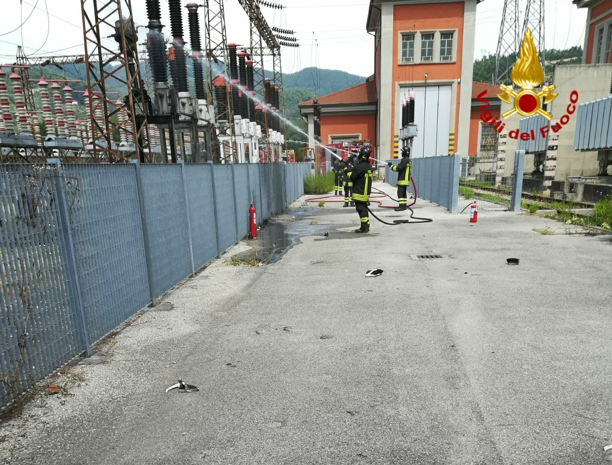 Trasformatore elettrico incendiato a Vaiano