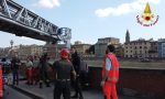 Soccorso in Arno, Vigili del Fuoco salvano straniero dalle acque FOTO E VIDEO