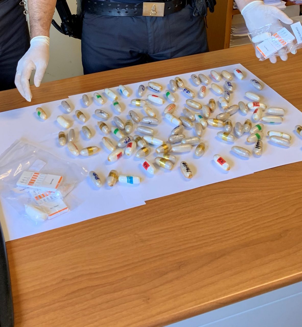 Arrestato alla stazione: aveva 96 ovuli di cocaina nello stomaco