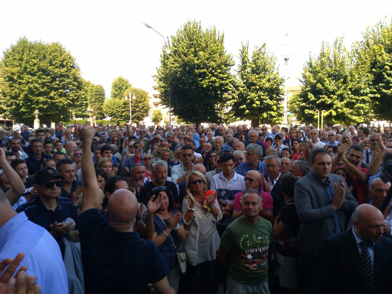 Più di 1000 persone per l’addio a Roberto Maltinti