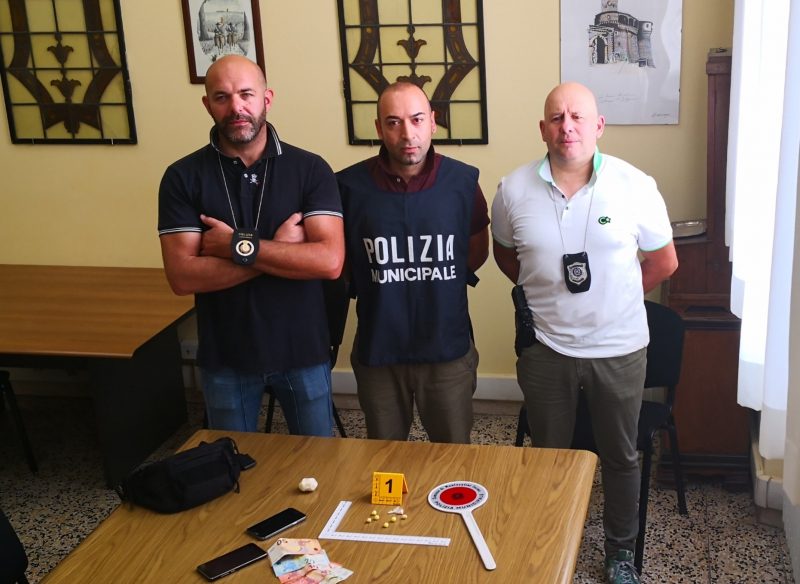 Spaccia eroina a Montecatini, arrestato nigeriano detto “Cinquecento”