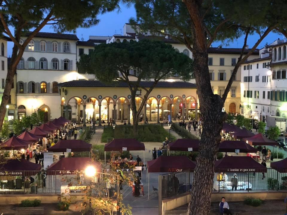 Eventi, a Firenze torna il 21 settembre “Libri e Fiori in Piazza dei Ciompi”: