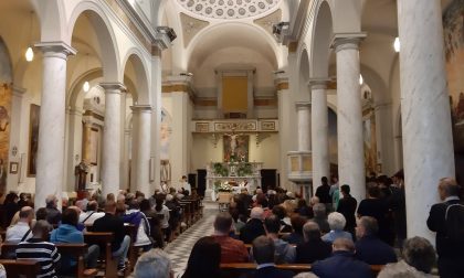 Una grande folla per l'ultimo saluto a Marco Tilli