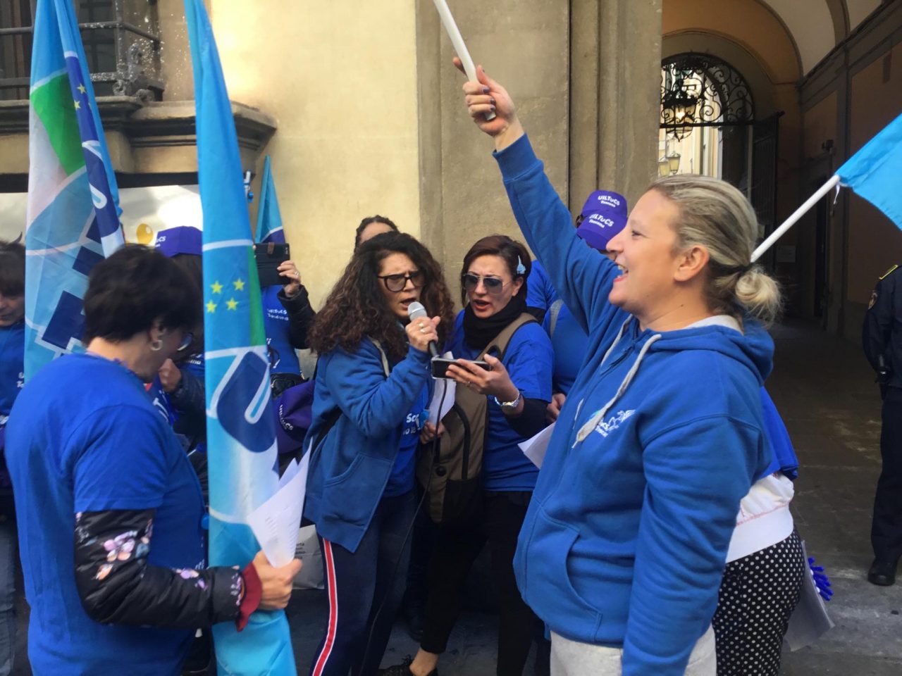 Metro: dipendenti manifestano davanti al Consiglio regionale – I VIDEO
