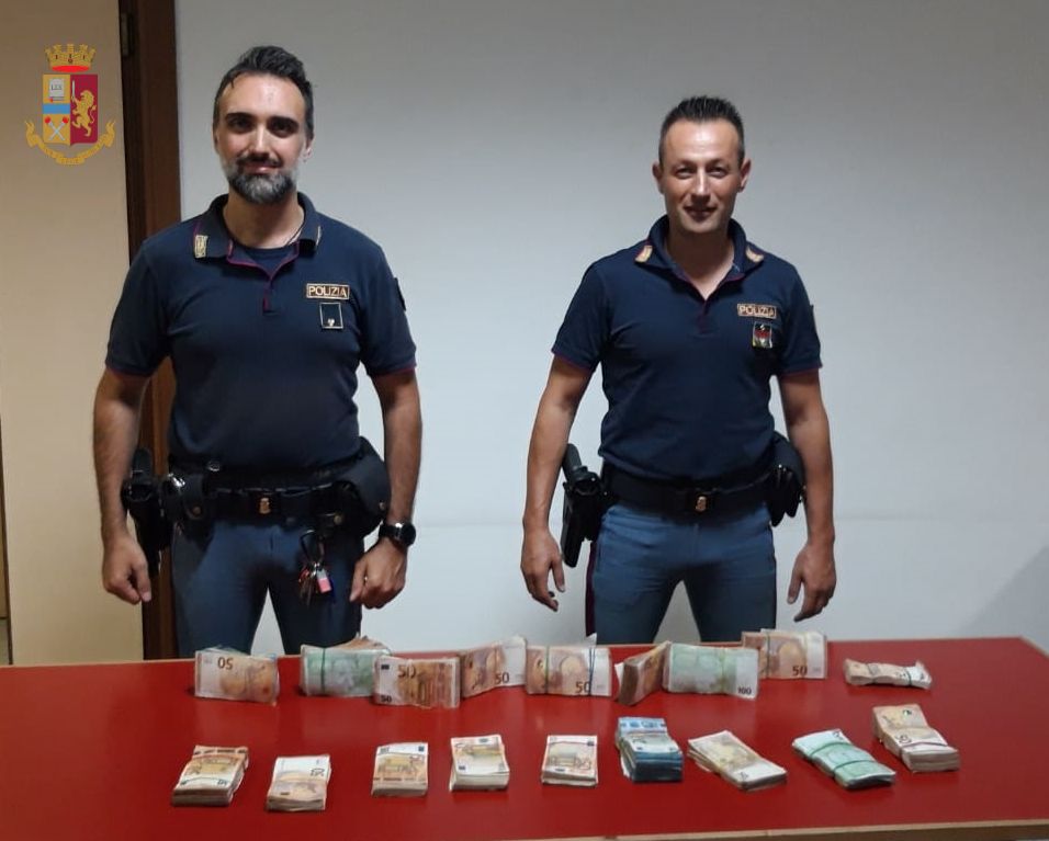 Ritirate 55 patenti e tolti 2404 punti: il bilancio del weekend della Polizia Stradale