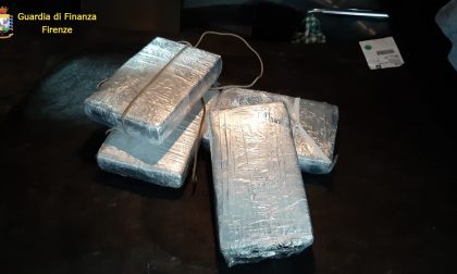 La Guardia di Finanza arresta un marocchino: aveva in auto 5 chili di cocaina