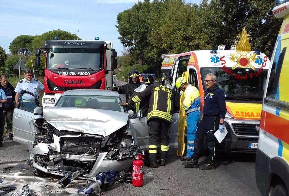 Scontro frontale sulla Sr 71