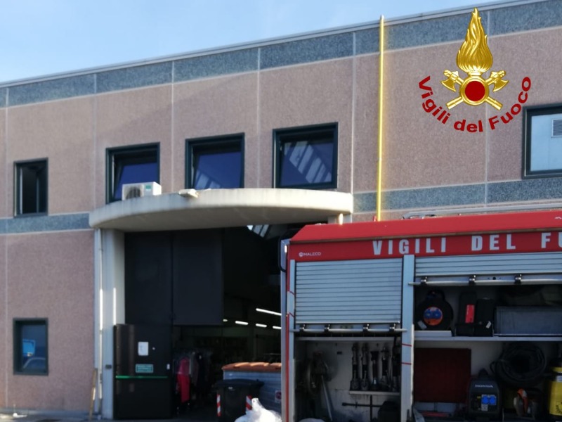 A fuoco macchinario in ditta tessile