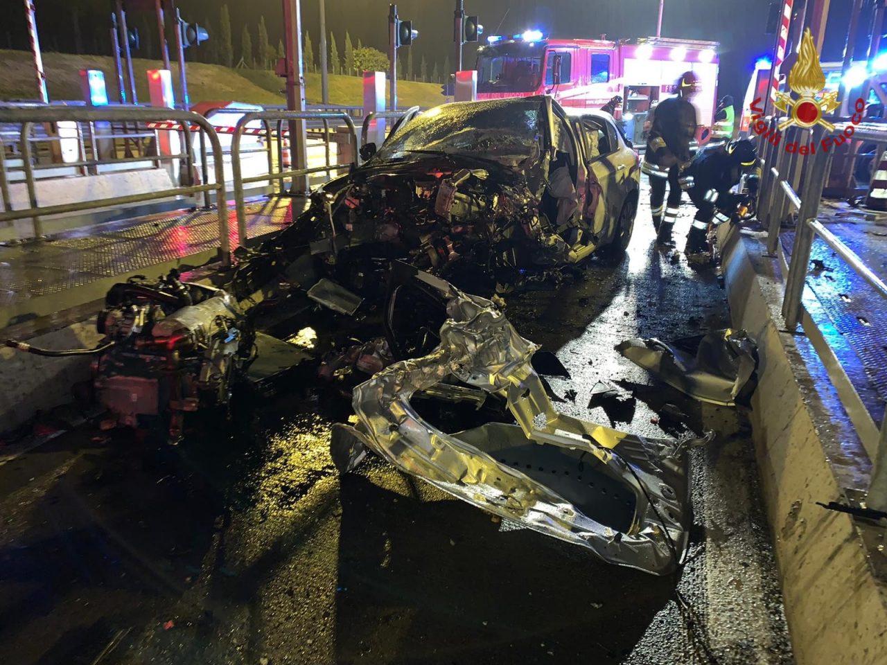 Incidente mortale ed auto distrutta