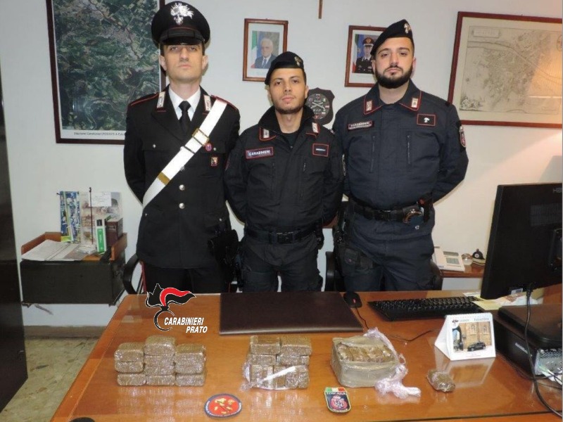 Giovane italiano trovato con tre chili di droga in macchina