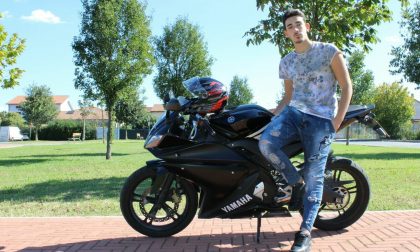 Muore a 21 anni in sella alla sua moto