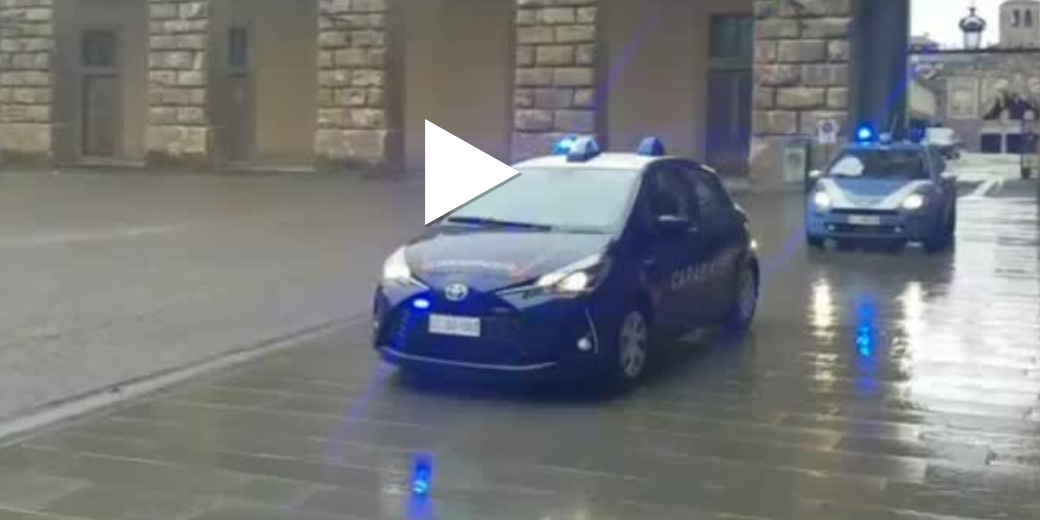 Coppia aggredita in strada a Firenze: accoltellato anche il cane