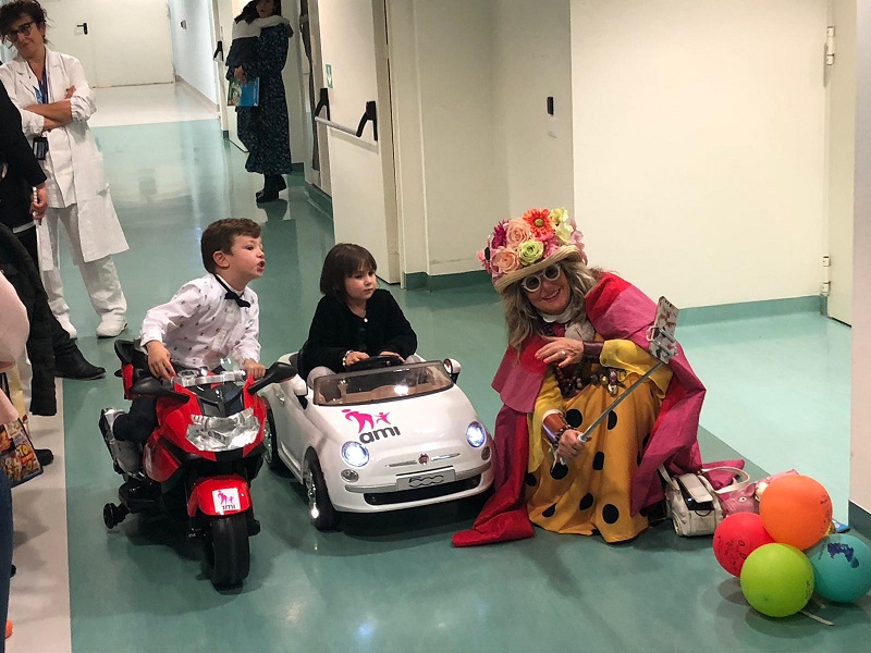 Bambini in Microcar verso la sala operatoria da oggi all’ospedale di Prato