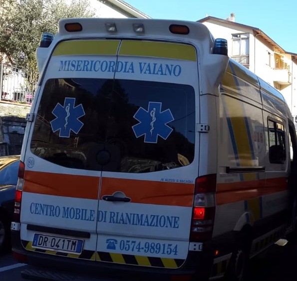 Investito in bici a Coiano, trasportato al Santo Stefano in codice rosso