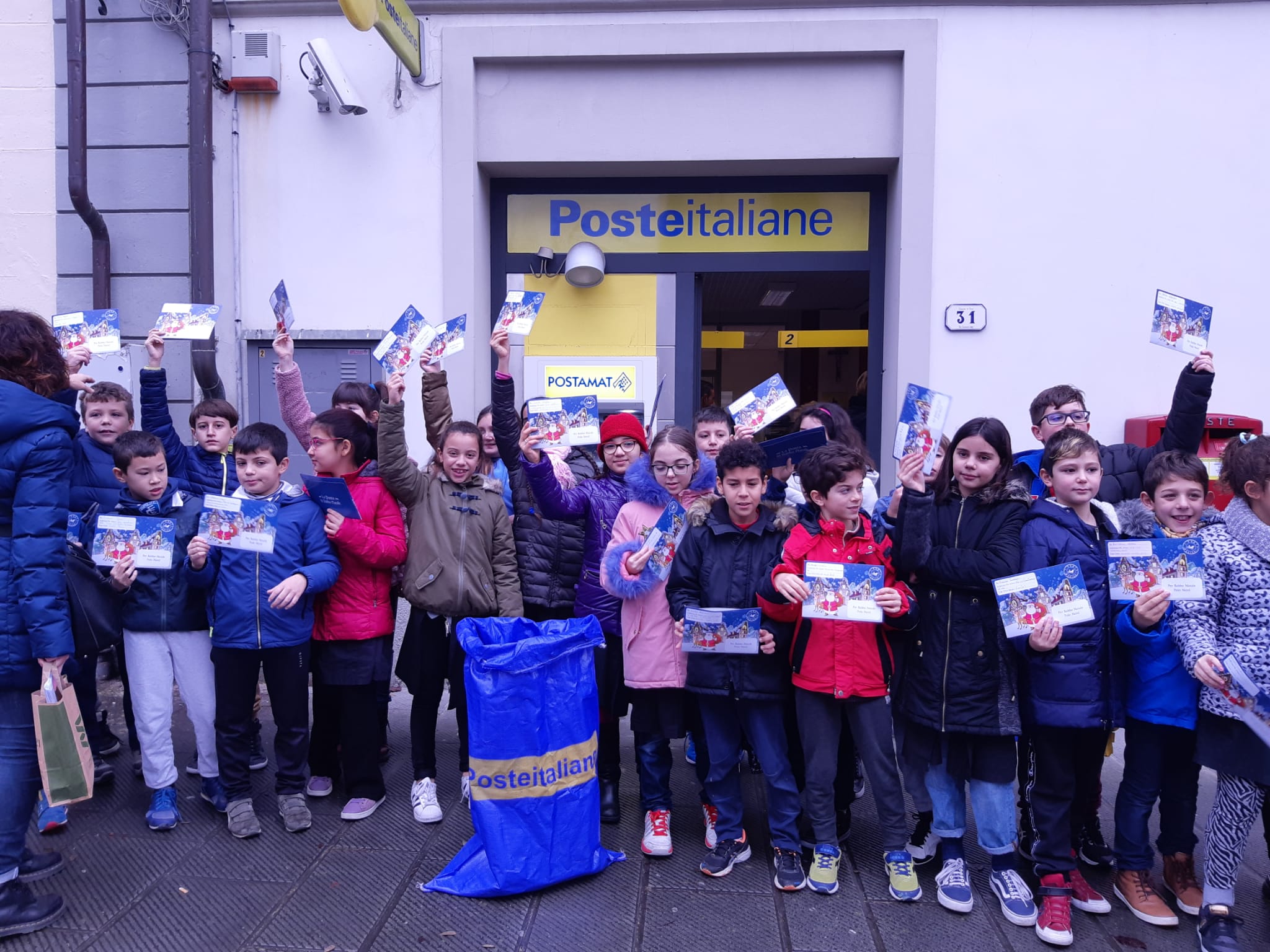 Gli alunni della scuola primaria scrivono a Babbo Natale