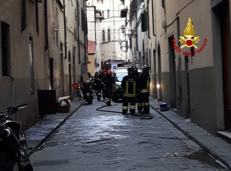 Fuga di gas in via dello Sprone a Firenze: evacuato un ristorante