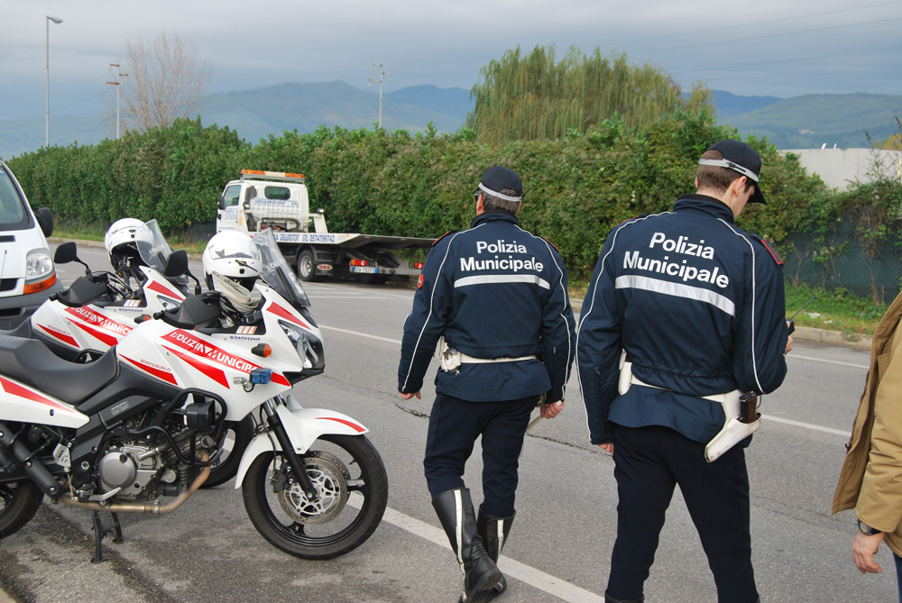 Festa privata nel weekend con 12 ragazzi a Poggio a Caiano: in arrivo le sanzioni, aumentati i controlli
