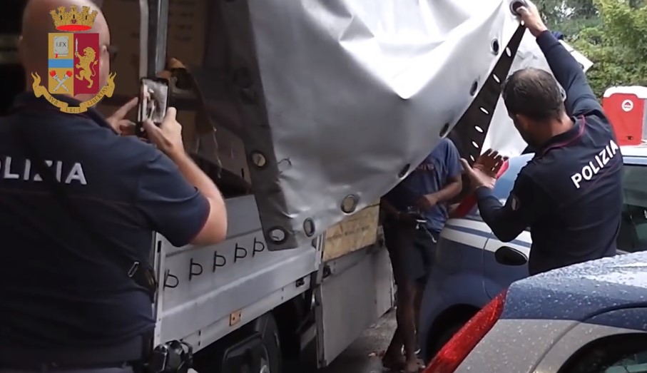 Traffico di esseri umani: la banda aveva sede in Toscana VIDEO