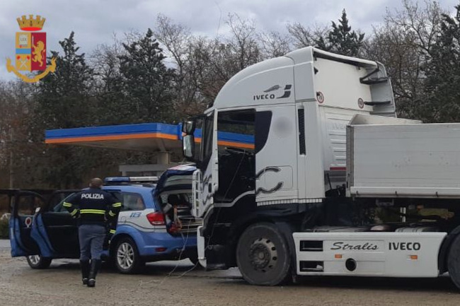 Tir manomesso per non far risultare la registrazione del riposo