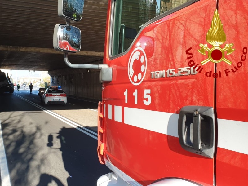 Caos traffico via Perfetti Ricasoli