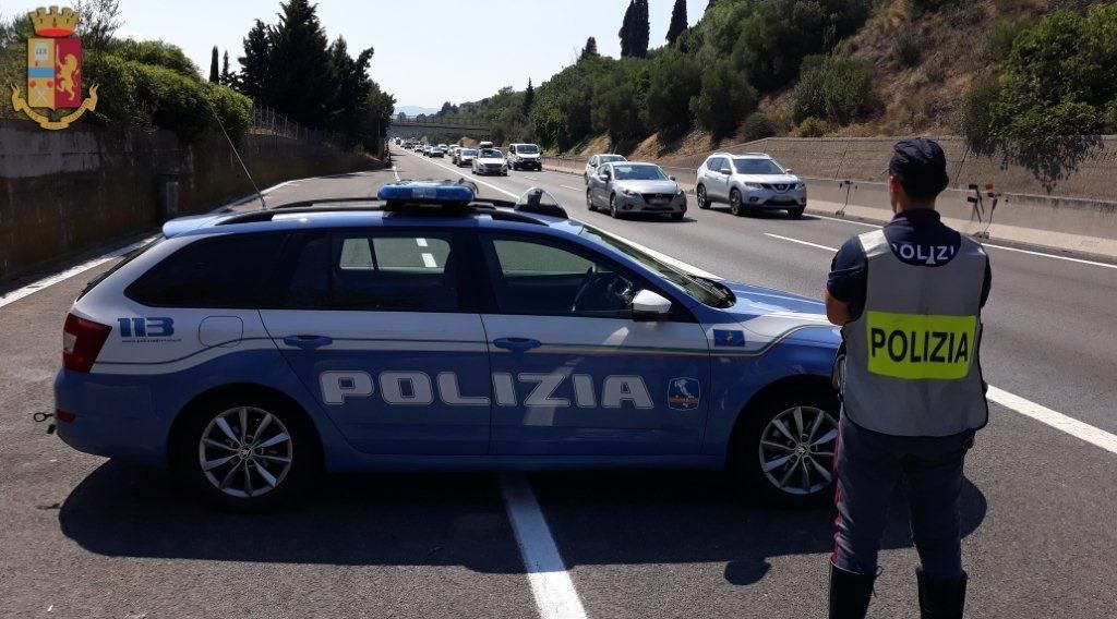 Rapine in pieno giorno alle Cascine: la Polizia di Stato ferma due presunti responsabili