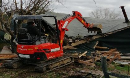 Demolizione manufatti abusivi a Poggibonsi