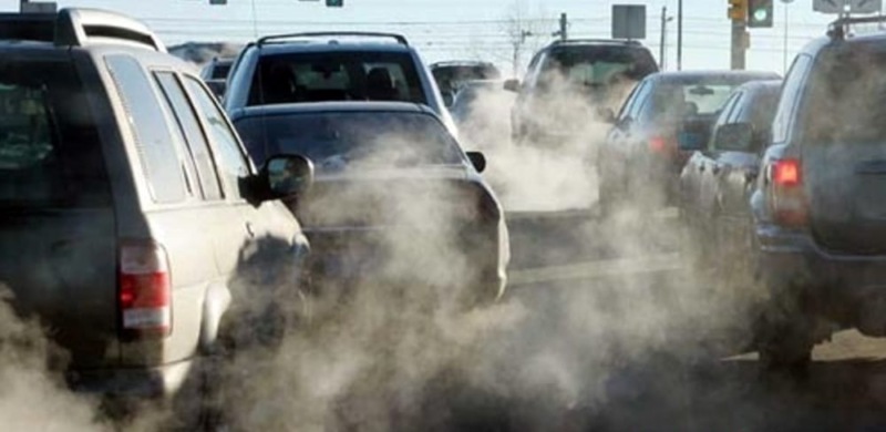 Lucca, lo smog tocca vette pericolose: vietato il traffico alle auto più inquinanti