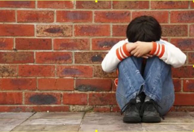 Abusi sessuali su due bambine: arrestate le mamme