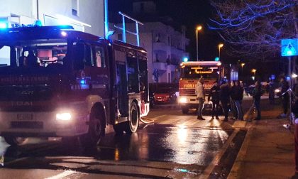 Incendio in una palazzina di quattro piani