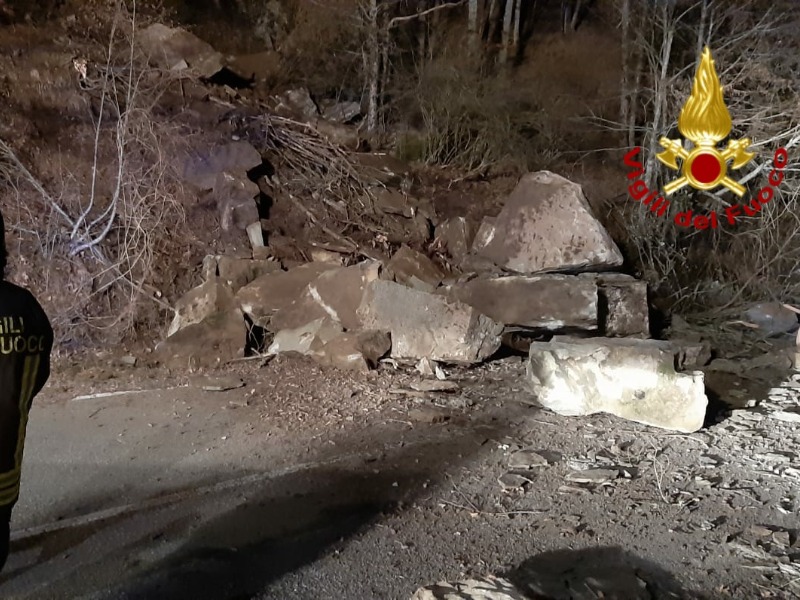 Frana sulla SP di Montemignaio: strada chiusa