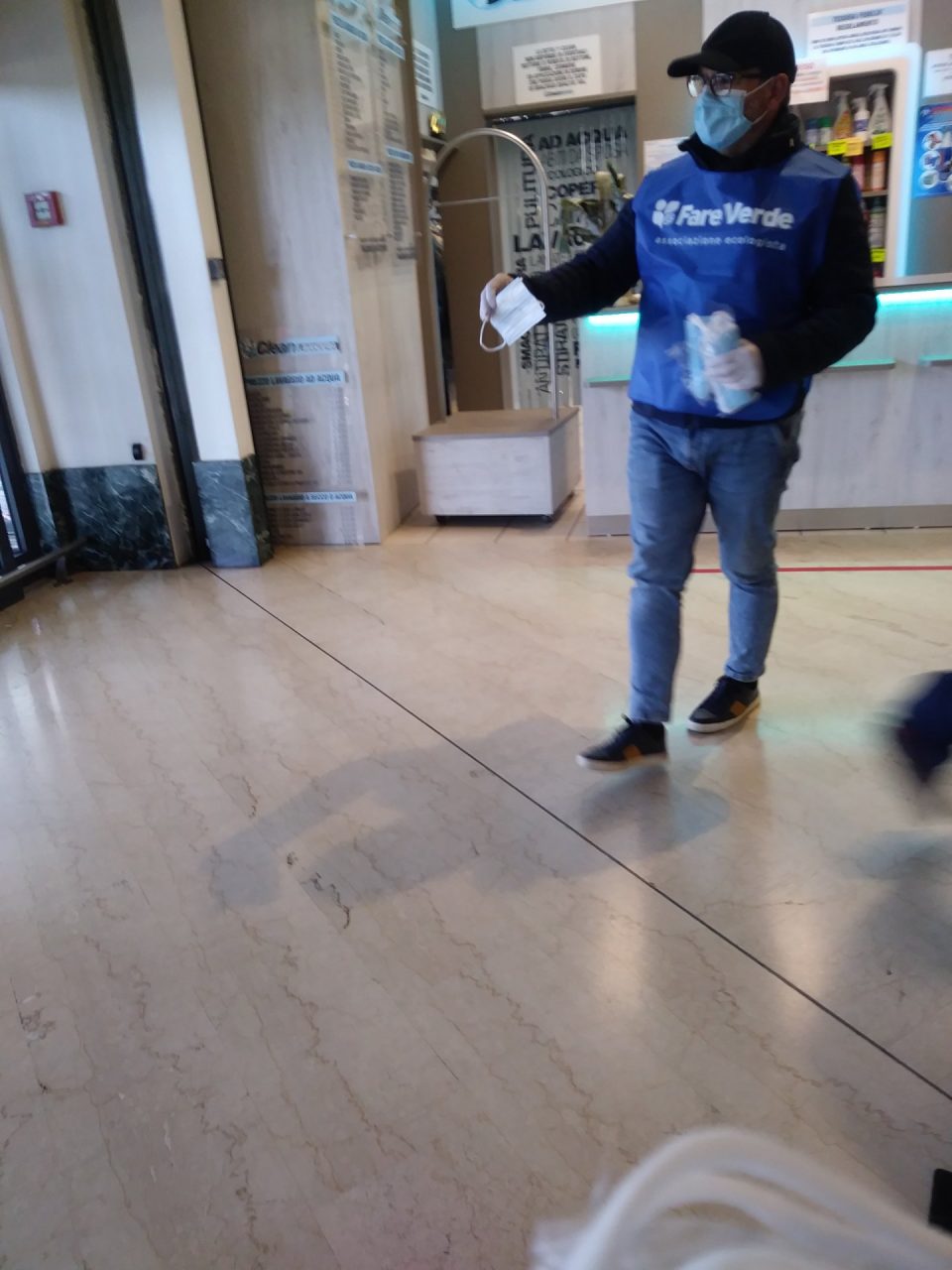 Fare Verde consegna 200 mascherine