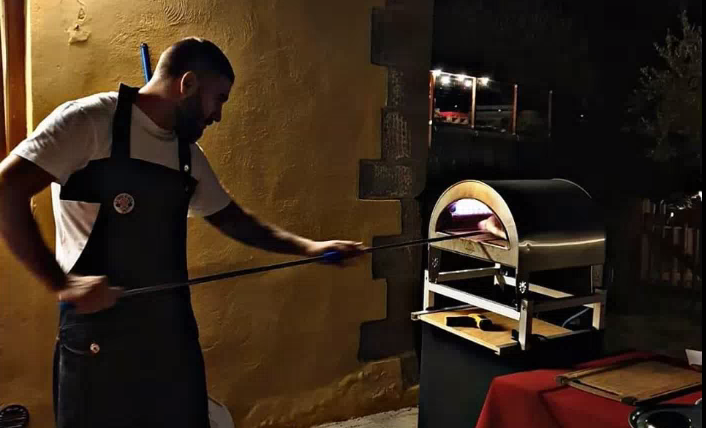 Da perito chimico a “pizzaiolo a domicilio”